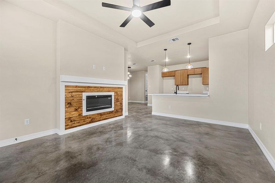 Spacious, unfurnished interior of a new home in , Killeen (Image 12).