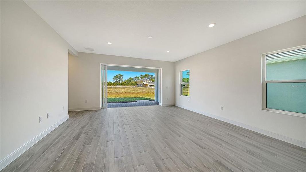 Spacious, unfurnished interior of a new home in Windward, Sarasota (Image 18). Spacious, unfurnished interior of a new home in Windward, Sarasota (Image 18).