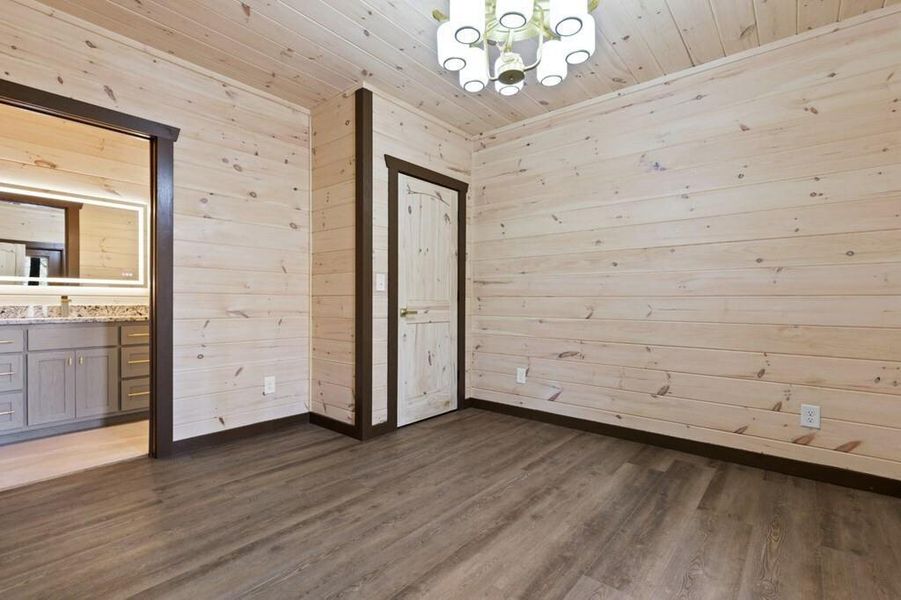 Spacious, unfurnished interior of a new home in , Blue Ridge (Image 23).