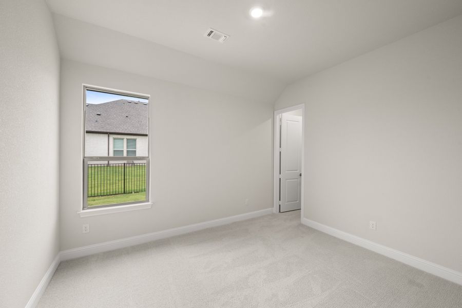 Spacious, unfurnished interior of a new home in Paloma Ranch, New Fairview (Image 25).