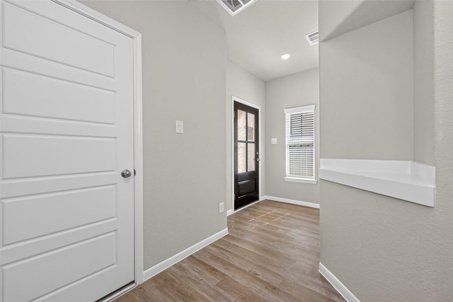 Spacious, unfurnished interior of a new home in Woodland Lakes, Huffman (Image 16).