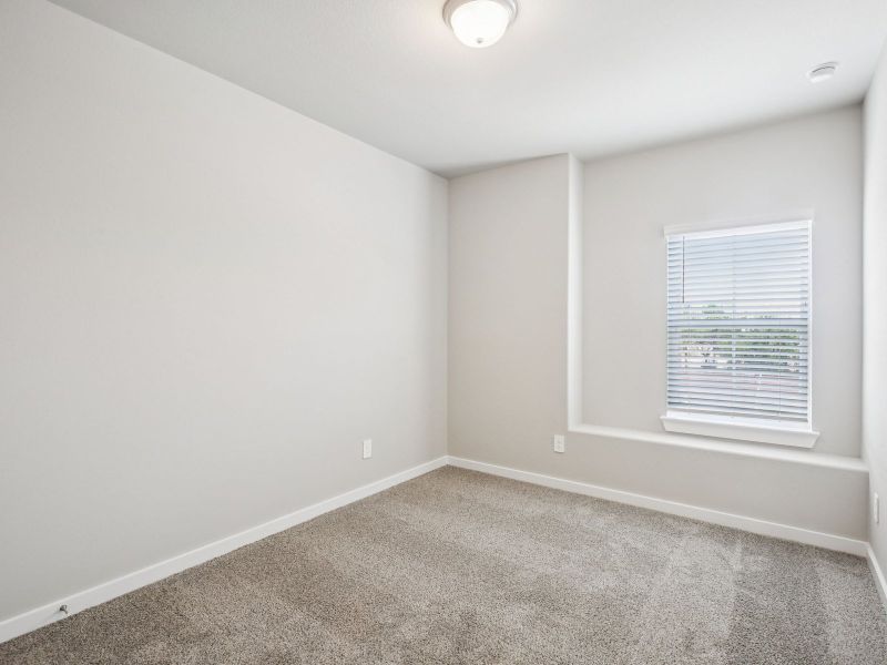 Spacious, unfurnished interior of a new home in Pinewood Trails - City Series, Atascocita (Image 14).