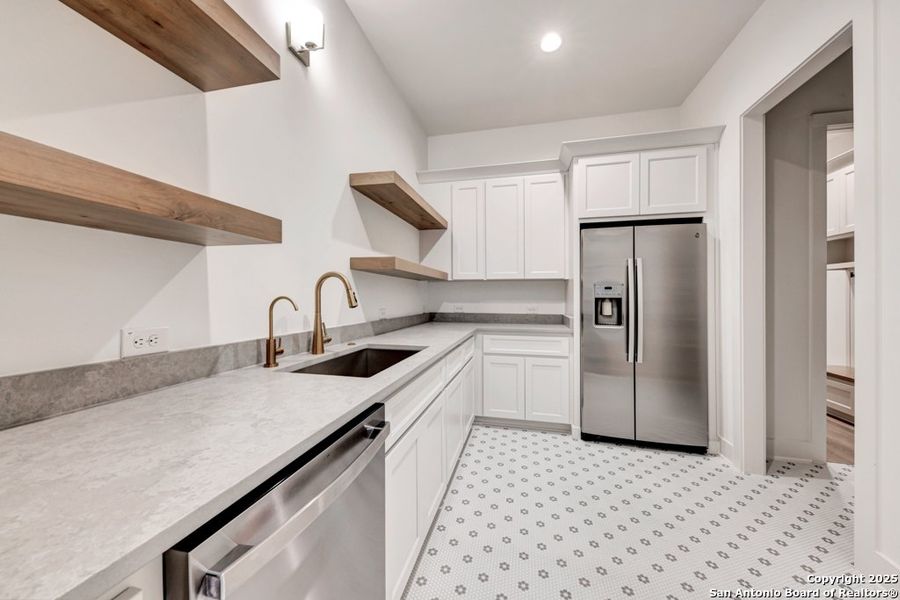 Furnished interior view inside a new home in , Boerne (Image 17).