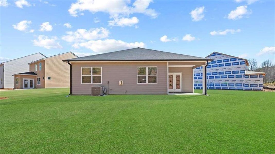 Exterior details and patio area of a home in Poplar Preserve, Newnan (Image 17).