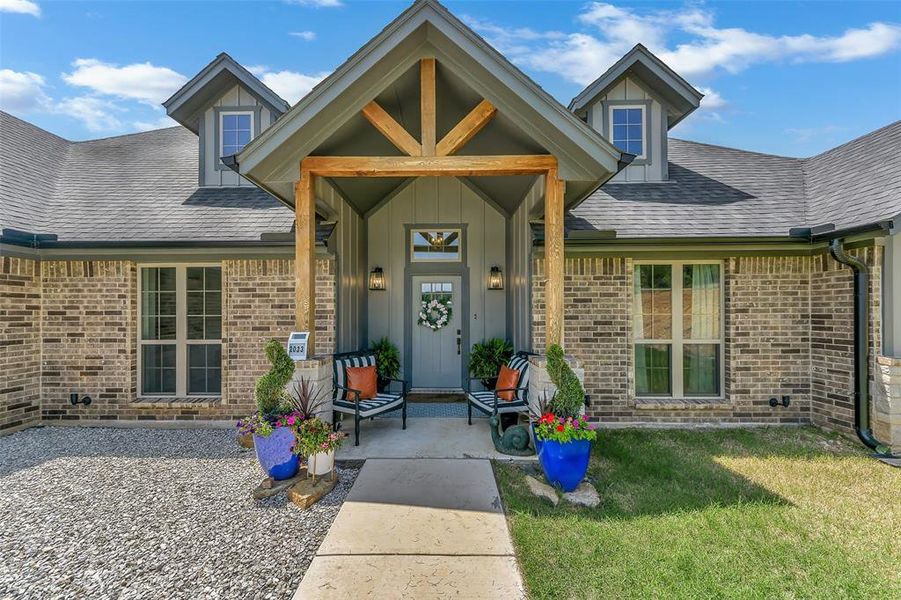 Exterior details and patio area of a home in , Weatherford (Image 29).