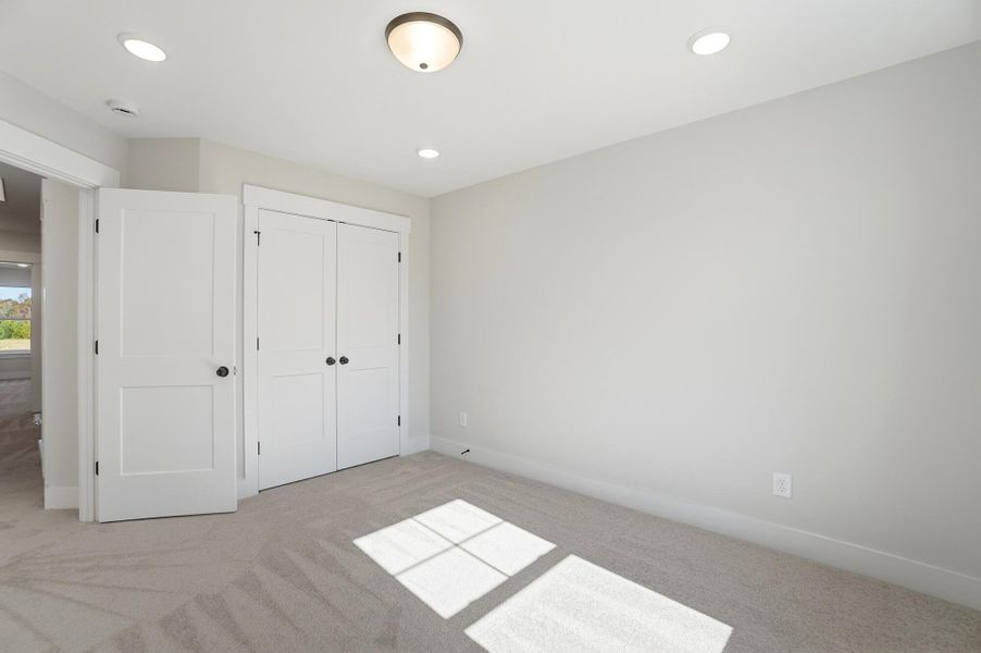 Spacious, unfurnished interior of a new home in Blythe Mill Townhomes, Waxhaw (Image 57).