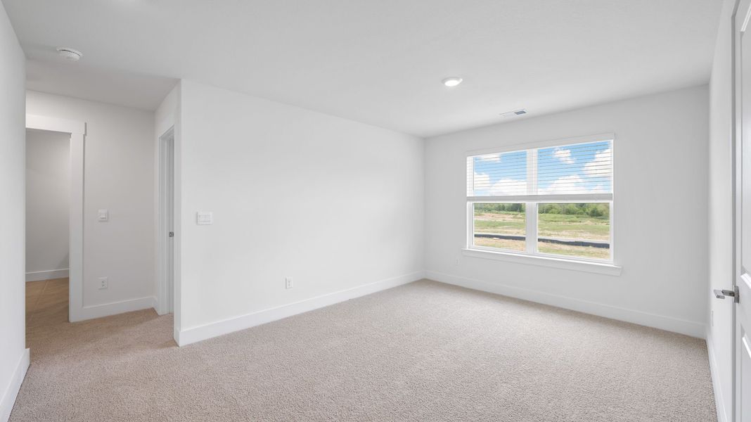 Spacious, unfurnished interior of a new home in Harbor Crest, Ooltewah (Image 22).