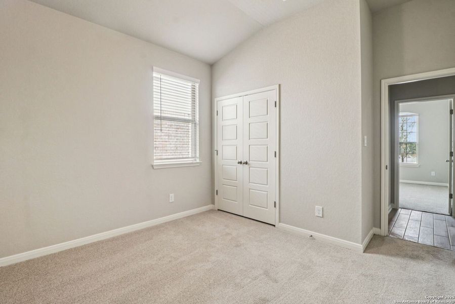 Spacious, unfurnished interior of a new home in Fox Falls, Boerne (Image 37).