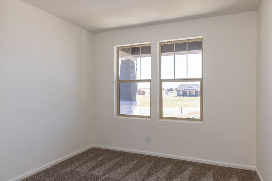 Spacious, unfurnished interior of a new home in Heritage Pointe, Chino Valley (Image 30).