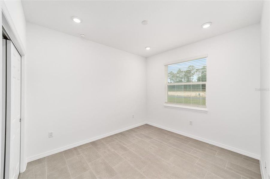 Spacious, unfurnished interior of a new home in , Ocala (Image 28).