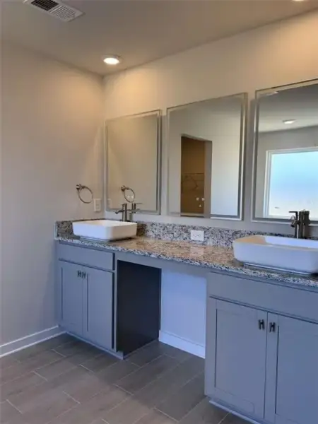 Furnished interior view inside a new home in Creekbend Overlook, Fairburn (Image 6). Furnished interior view inside a new home in Creekbend Overlook, Fairburn (Image 6).