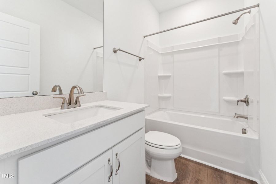 18-web-or-mls-DSC09414 18-web-or-mls-DSC09414