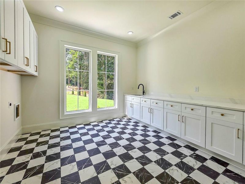 Spacious, unfurnished interior of a new home in , Winder (Image 25).