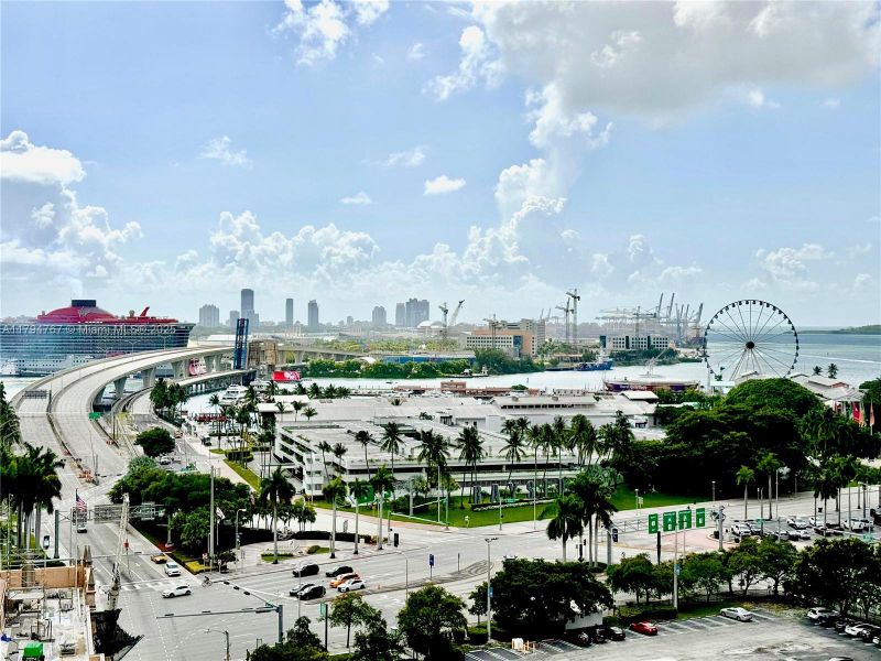 Image 18 of a home in .