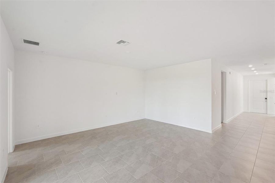 Spacious, unfurnished interior of a new home in Lennar at Turnleaf, Punta Gorda (Image 34). Spacious, unfurnished interior of a new home in Lennar at Turnleaf, Punta Gorda (Image 34).