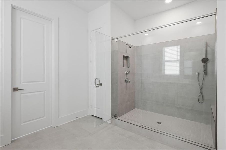 Image 40 of a home in .