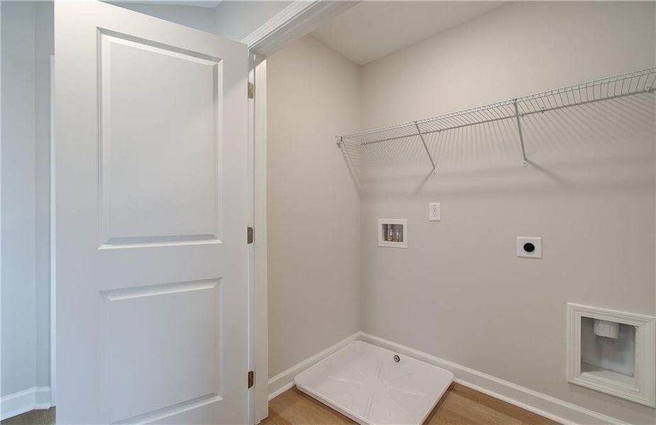 Spacious, unfurnished interior of a new home in East Park Village, Kennesaw (Image 20). Spacious, unfurnished interior of a new home in East Park Village, Kennesaw (Image 20).