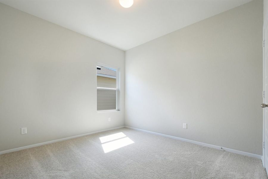 Spacious, unfurnished interior of a new home in Hymeadow, San Marcos (Image 19).