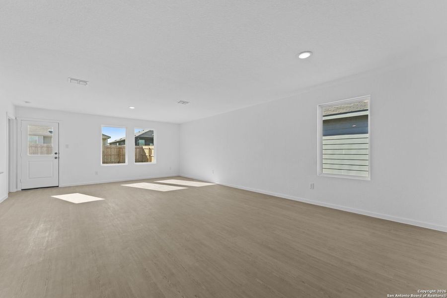 Spacious, unfurnished interior of a new home in Friendship Oaks, Fredericksburg (Image 12). Spacious, unfurnished interior of a new home in Friendship Oaks, Fredericksburg (Image 12).