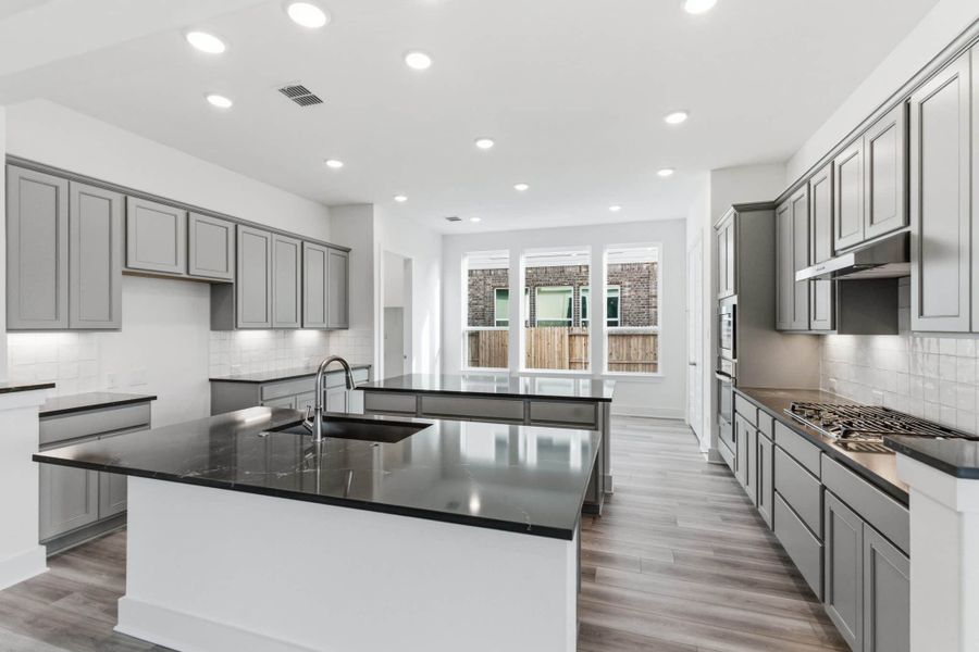 Furnished interior view inside a new home in Buffalo Crossing, Cibolo (Image 7).