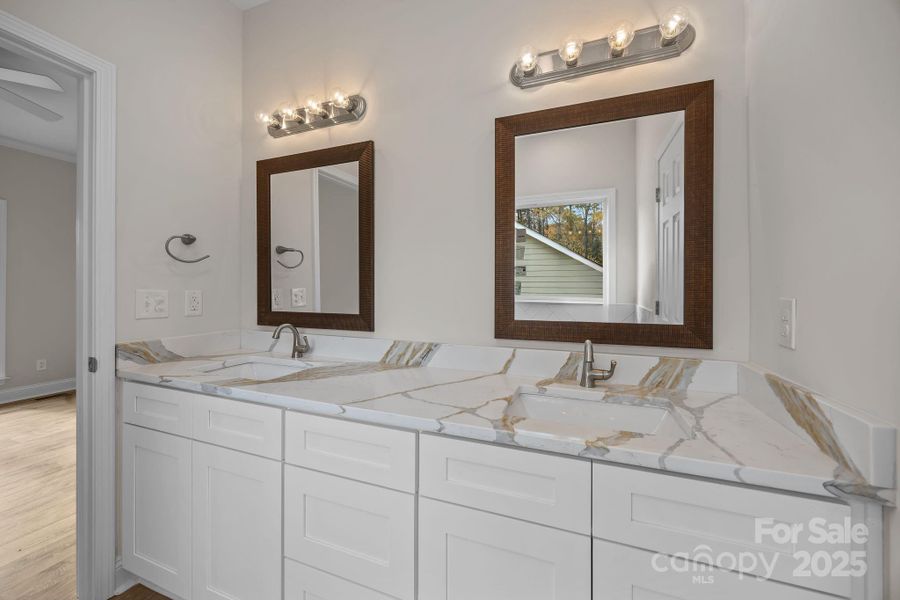 Primary bath with dual sinks