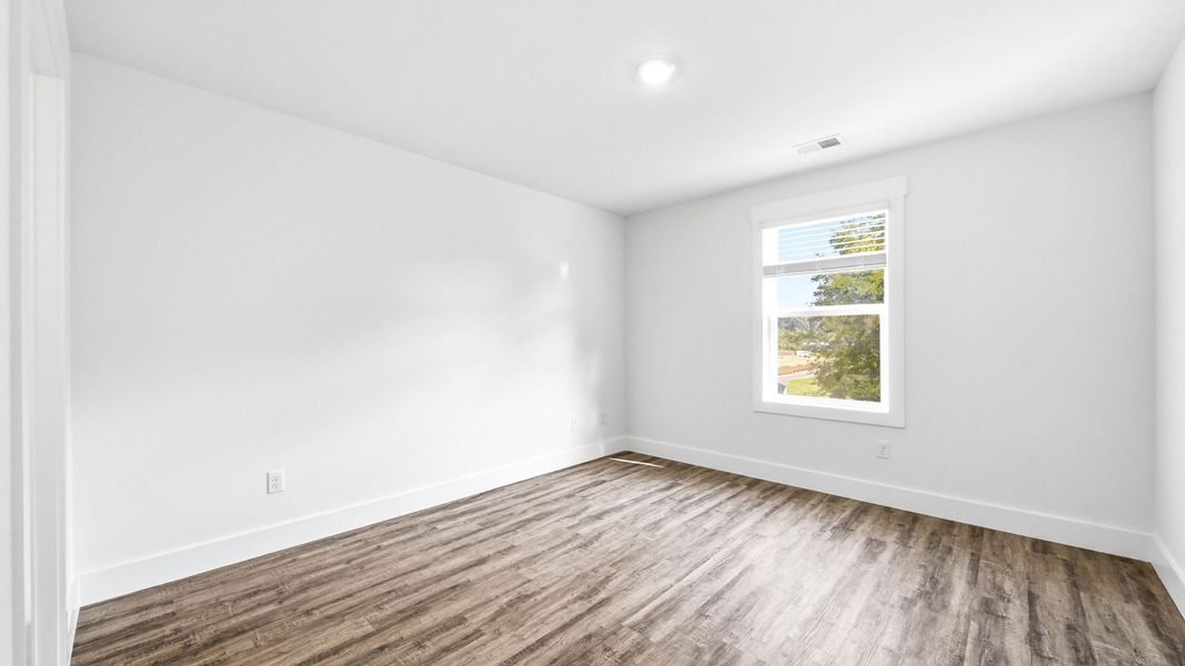 Spacious, unfurnished interior of a new home in The Arbor Townhomes, Kingsport (Image 22).
