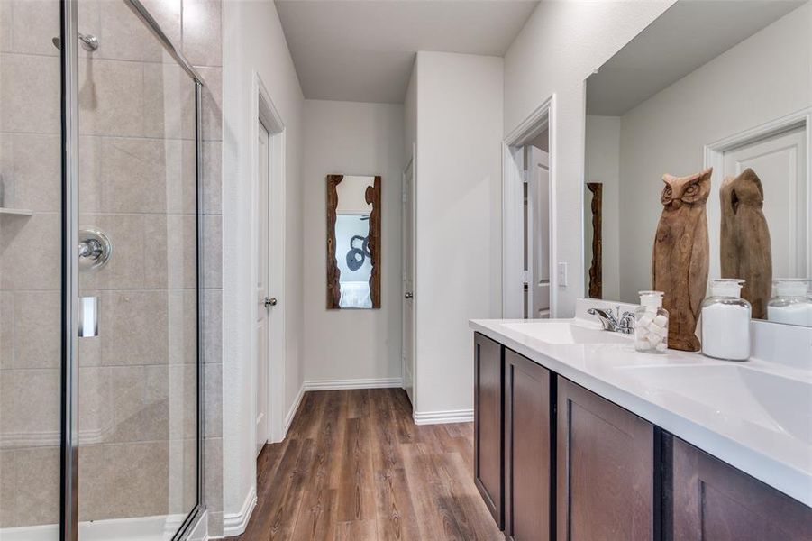 Image 16 of a home in Azle Grove. Image 16 of a home in Azle Grove.