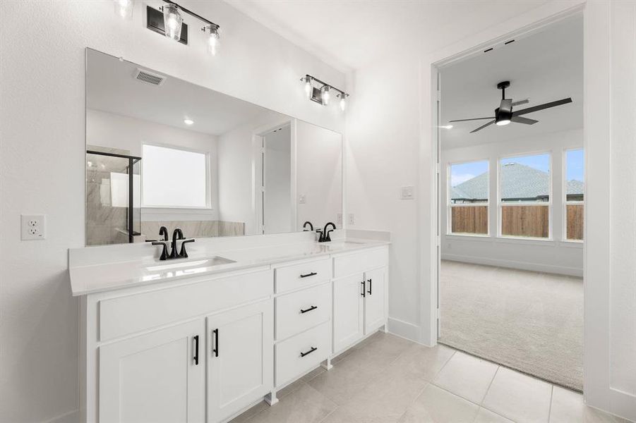 703 Iris-Primary Suite-4