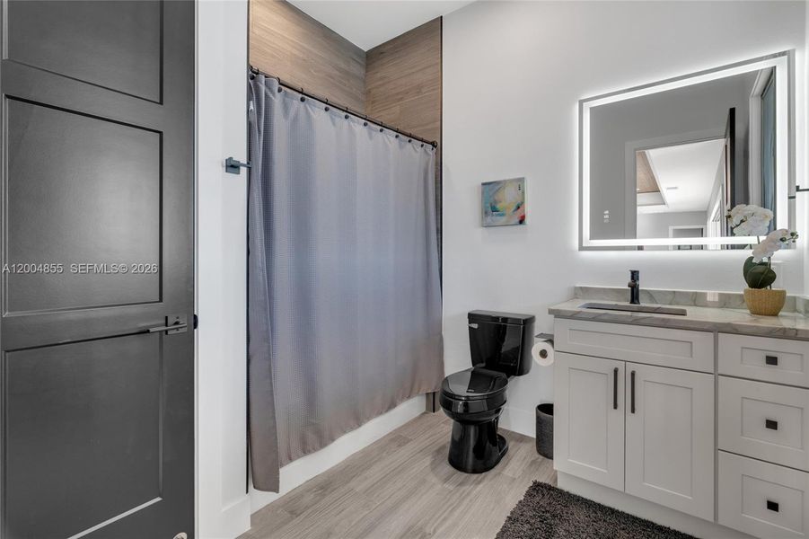 Furnished interior view inside a new home in , Cape Coral (Image 39).