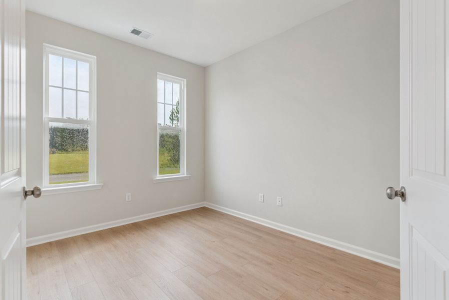 Spacious, unfurnished interior of a new home in NorthShore on the St. Marys River, Kingsland (Image 17). Spacious, unfurnished interior of a new home in NorthShore on the St. Marys River, Kingsland (Image 17).