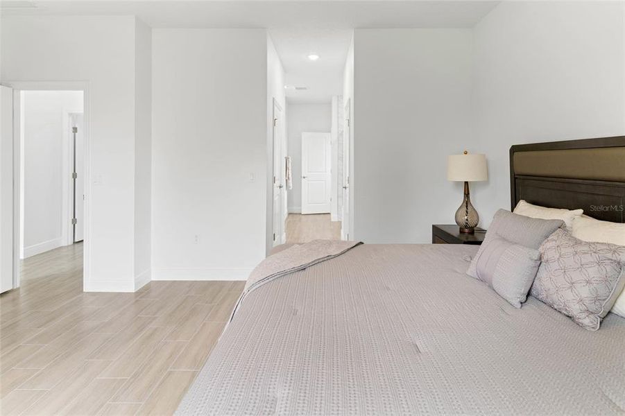 Spacious, unfurnished interior of a new home in , Kissimmee (Image 25).