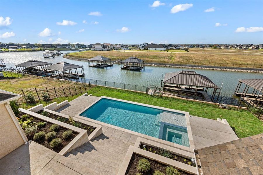 Community amenities in The Resort on Eagle Mt. Lake, Fort Worth (Image 35).