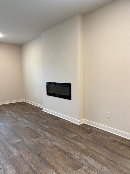 Spacious, unfurnished interior of a new home in Southern Hills, McDonough (Image 31).