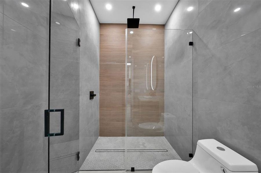 Furnished interior view inside a new home in , Cape Coral (Image 19).