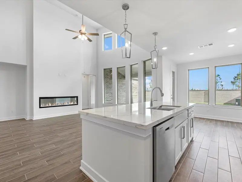 Representative image. Features, specifications, selections and colors may vary.