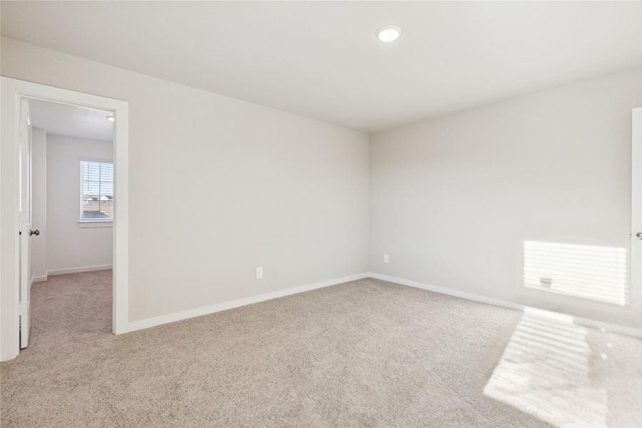 Spacious, unfurnished interior of a new home in , Willis (Image 43).