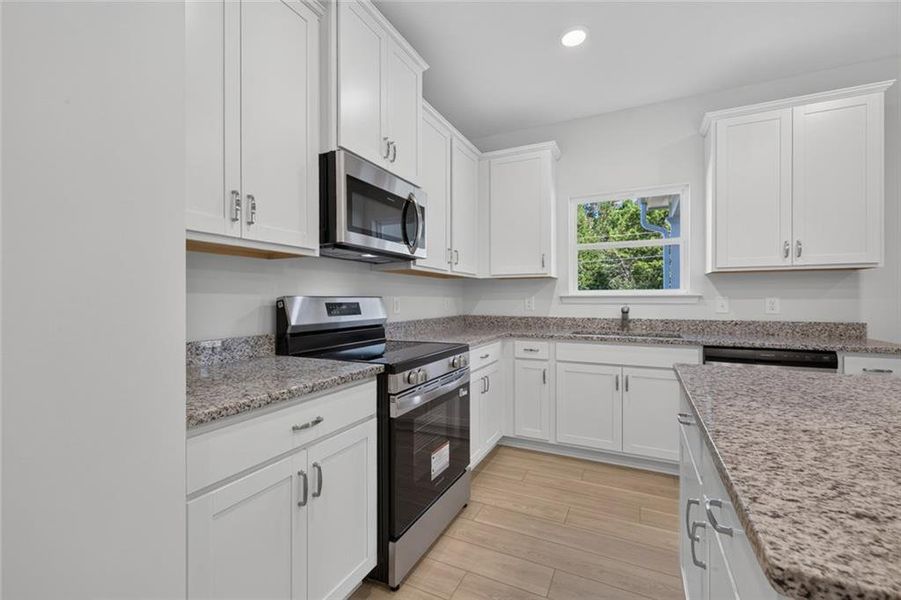 Furnished interior view inside a new home in Southbend, Rome (Image 15).