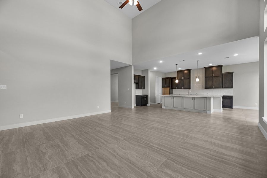 Spacious, unfurnished interior of a new home in Kresston, Montgomery (Image 17).