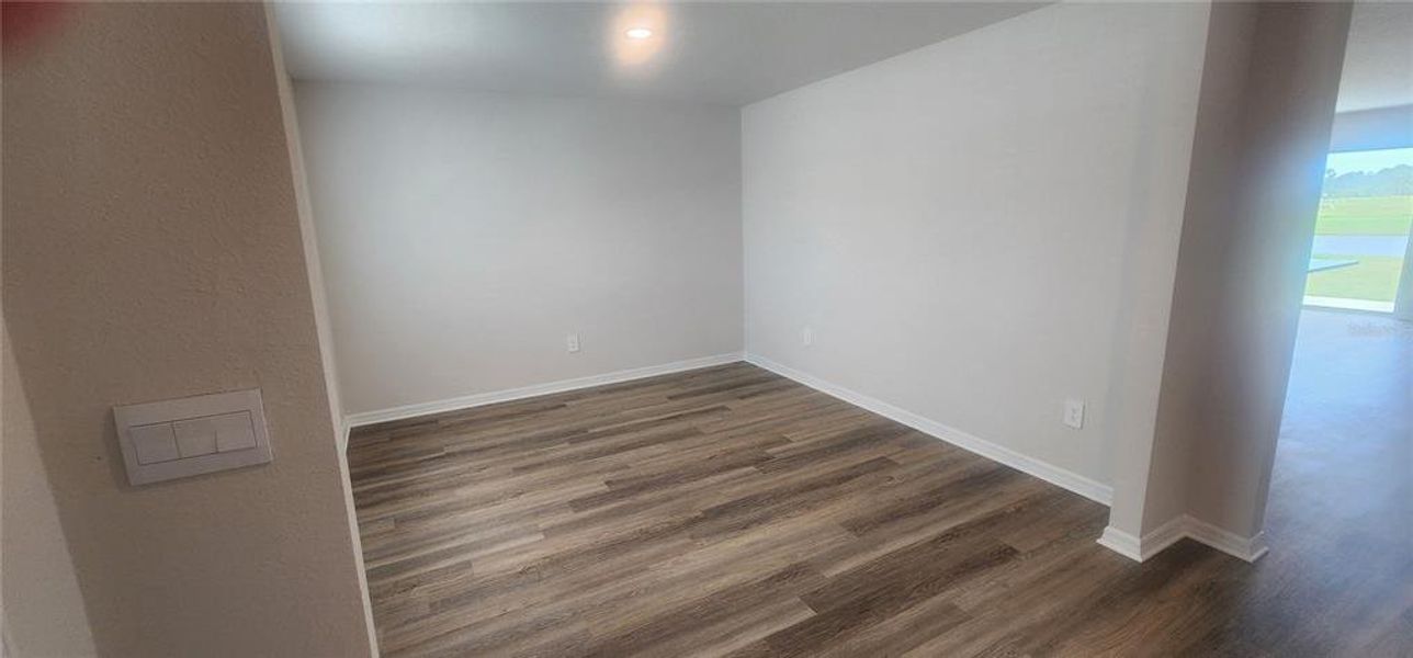 Spacious, unfurnished interior of a new home in Oakfield Lakes, Parrish (Image 19).