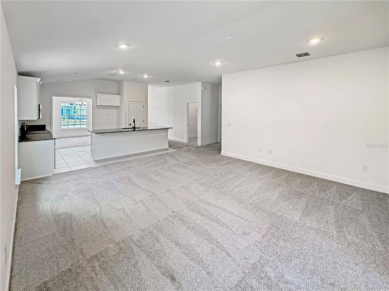 Spacious, unfurnished interior of a new home in , St. Cloud (Image 11).