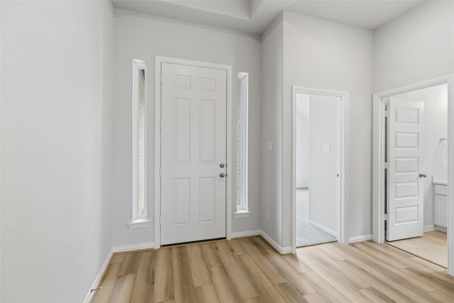 Spacious, unfurnished interior of a new home in Brookewater, Rosenberg (Image 20).