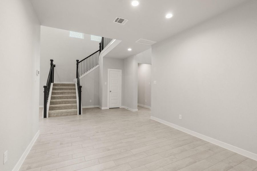 Spacious, unfurnished interior of a new home in Morton Creek Ranch, Katy (Image 14). Spacious, unfurnished interior of a new home in Morton Creek Ranch, Katy (Image 14).