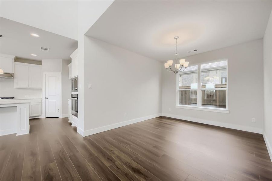 Spacious, unfurnished interior of a new home in Wellington, Fort Worth (Image 16).