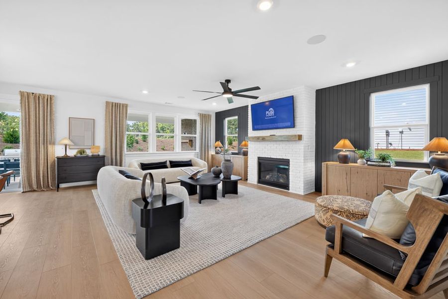 Representative furnished interior of a home built from the Oakhurst by Pulte Homes in Everhour, Newnan (Image 54).