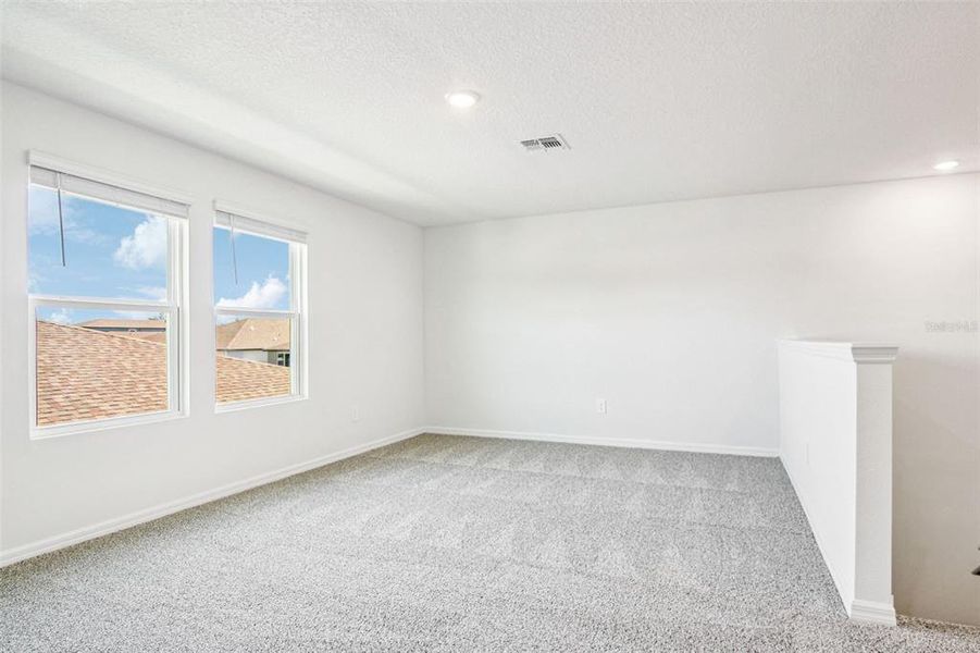 Spacious, unfurnished interior of a new home in Two Rivers - Classic Series, Zephyrhills (Image 17).