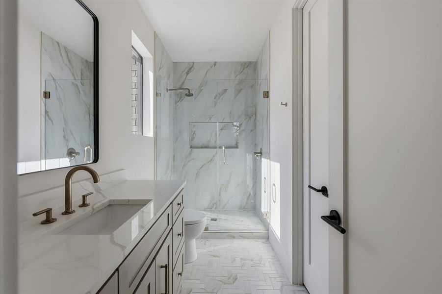 Furnished interior view inside a new home in , Dallas (Image 17).