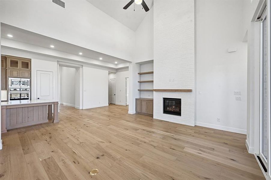 Spacious, unfurnished interior of a new home in Sandbrock Ranch: 70ft. lots, Aubrey (Image 14).