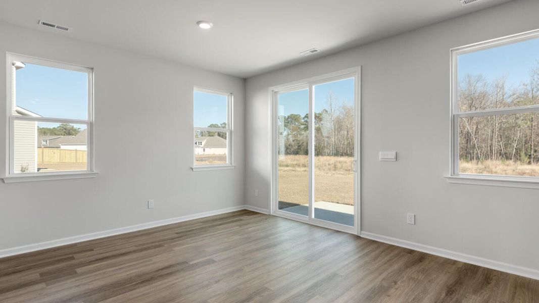 Spacious, unfurnished interior of a new home in Indigo Preserve, Leland (Image 22).