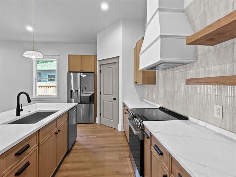 Furnished interior view inside a new home in , Gulfport (Image 8).
