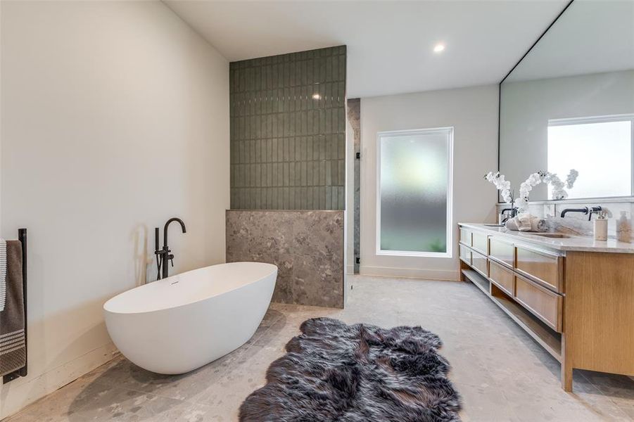 Furnished interior view inside a new home in , Dallas (Image 27). Furnished interior view inside a new home in , Dallas (Image 27).